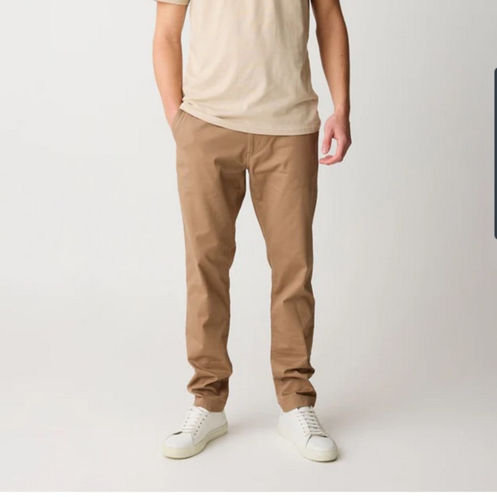 Classic Men's Chinos - Tan